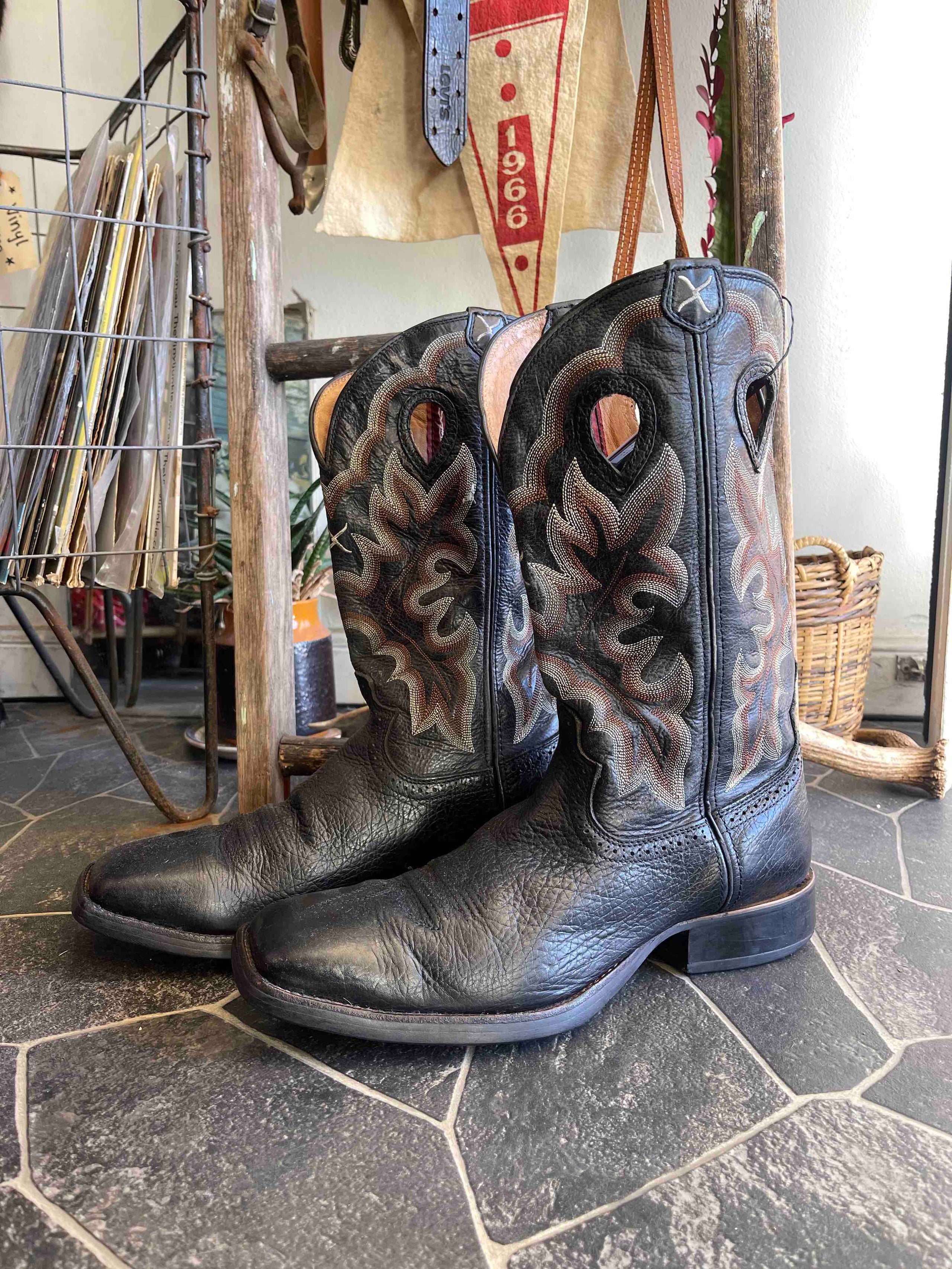 M12 boot shop