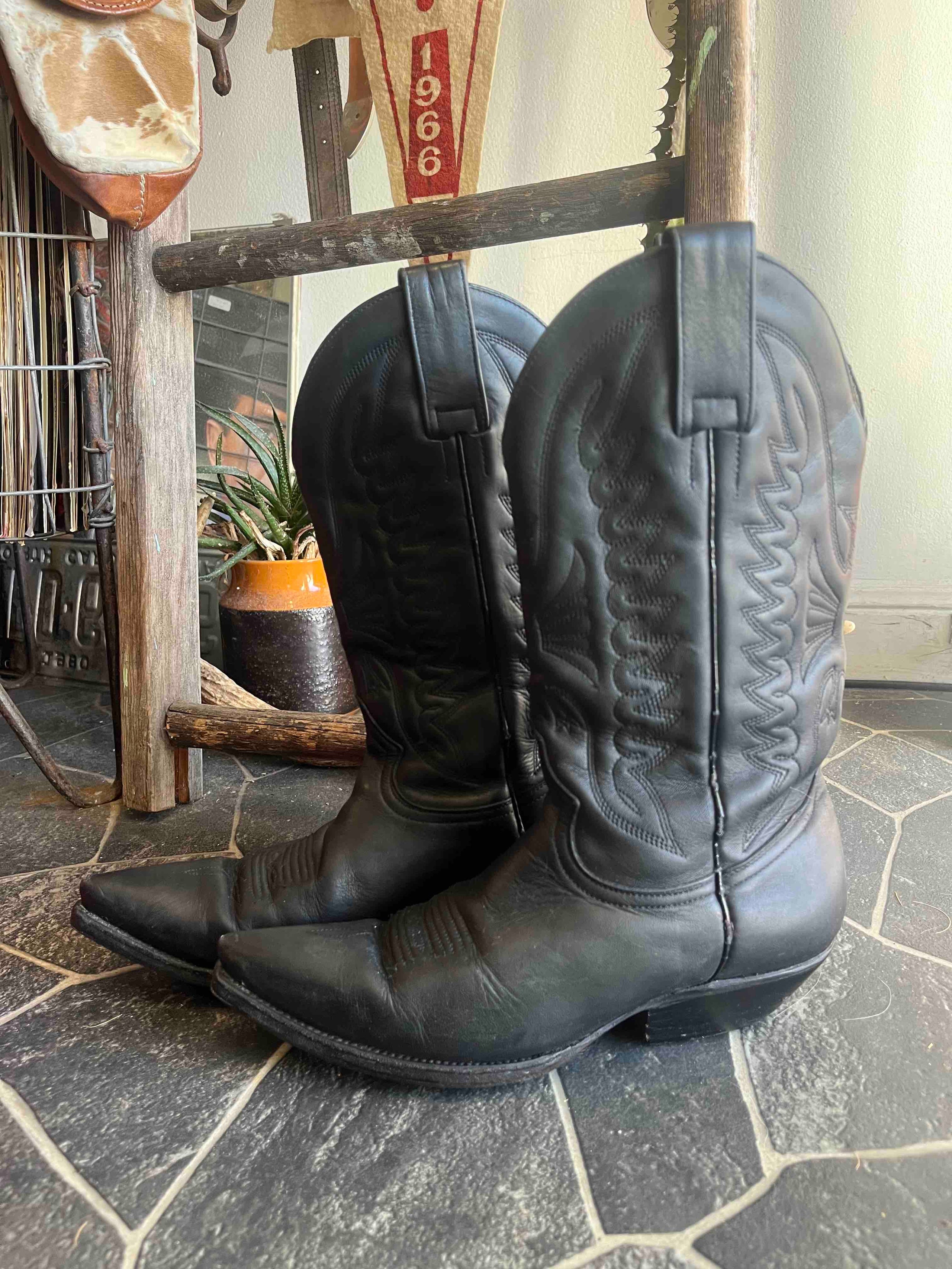 Matte black cowboy boots sales